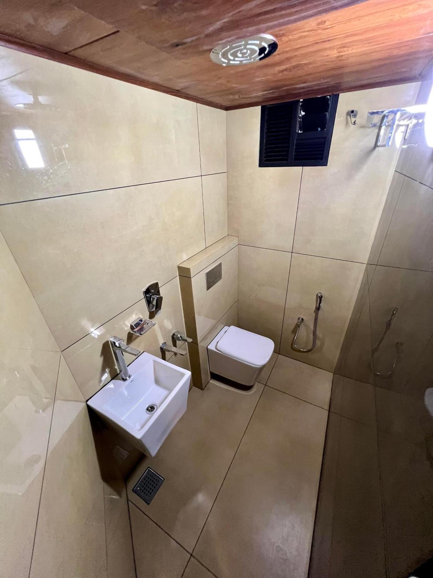 Hotel City Palace Ooty Ngoại thất bức ảnh