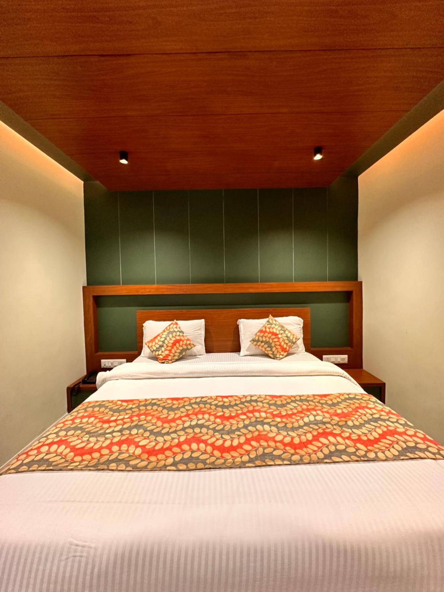 Hotel City Palace Ooty Ngoại thất bức ảnh