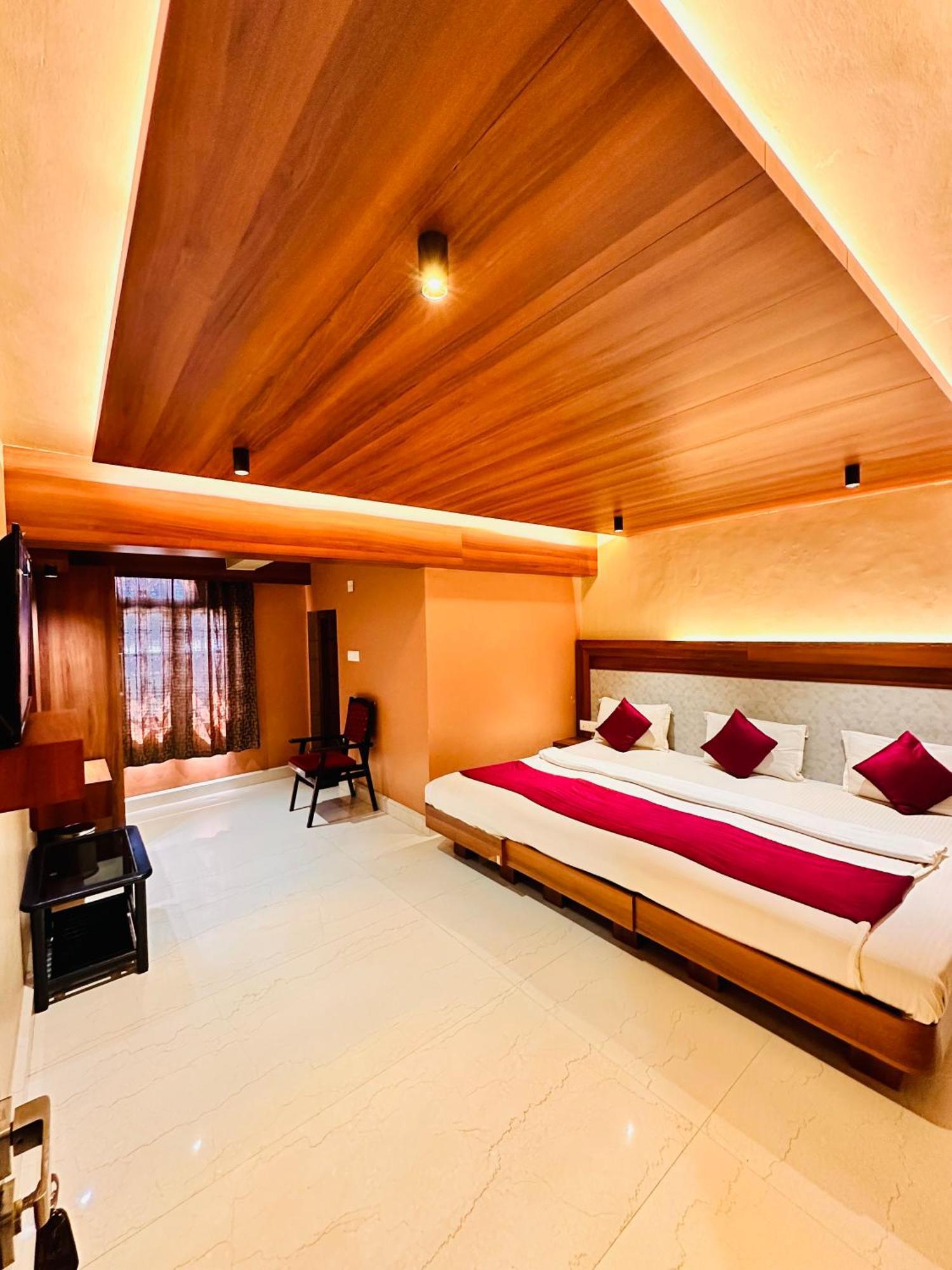 Hotel City Palace Ooty Ngoại thất bức ảnh