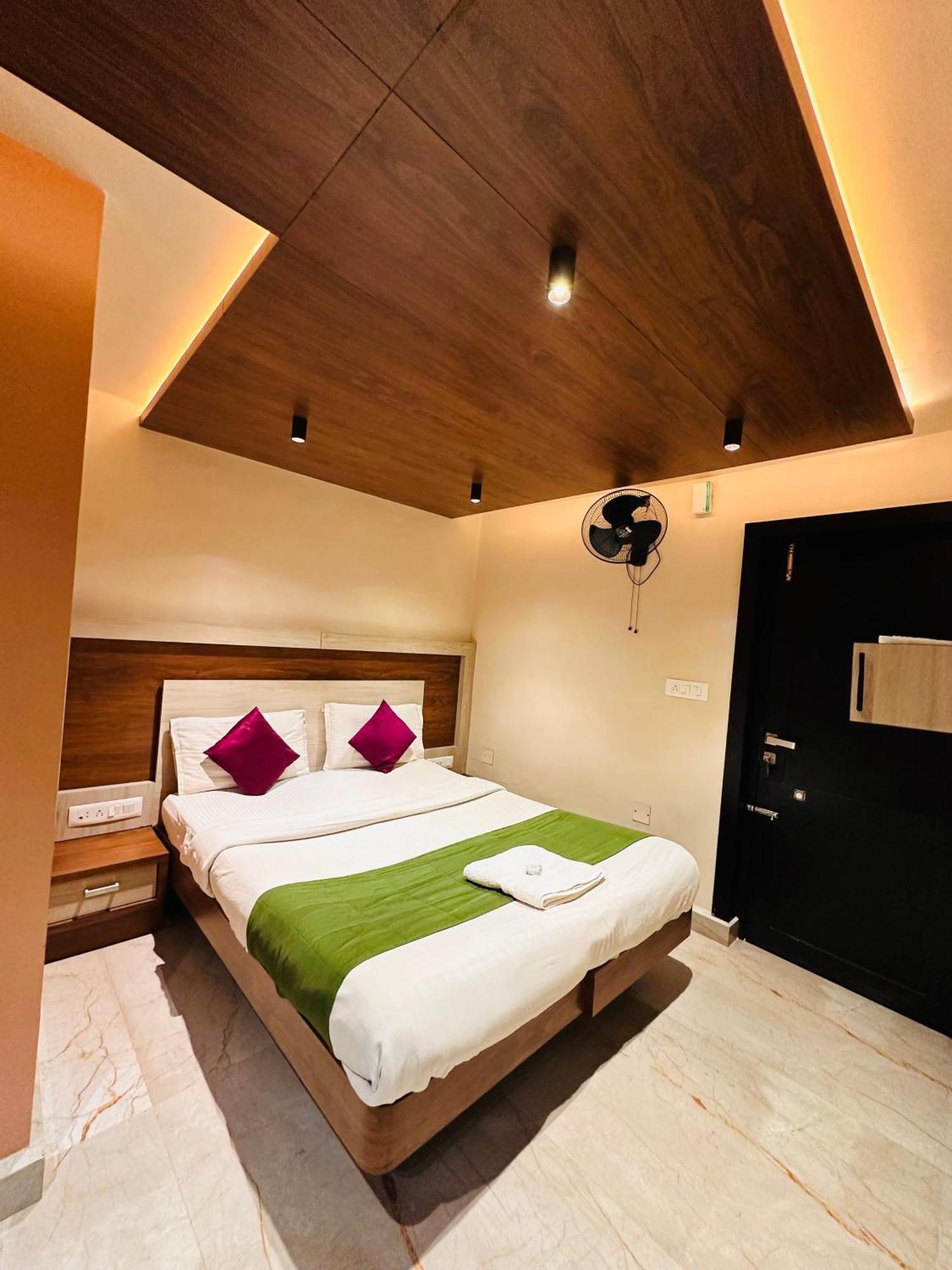 Hotel City Palace Ooty Ngoại thất bức ảnh