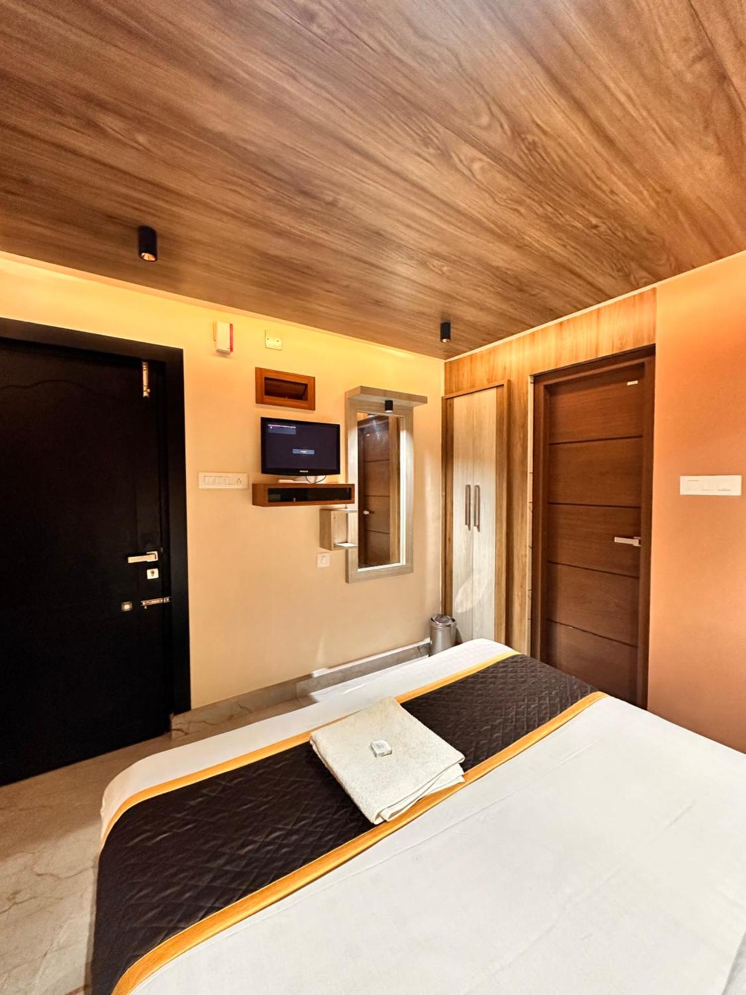Hotel City Palace Ooty Ngoại thất bức ảnh